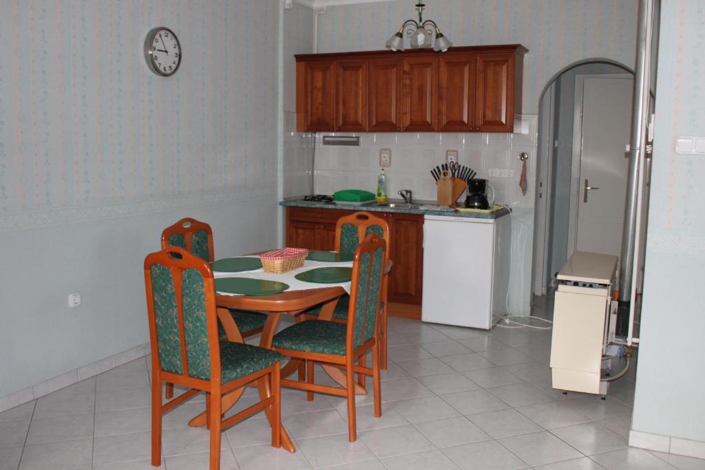 Orwa Apartmanok - Fenyofa Koez Zalakaros Pokój zdjęcie